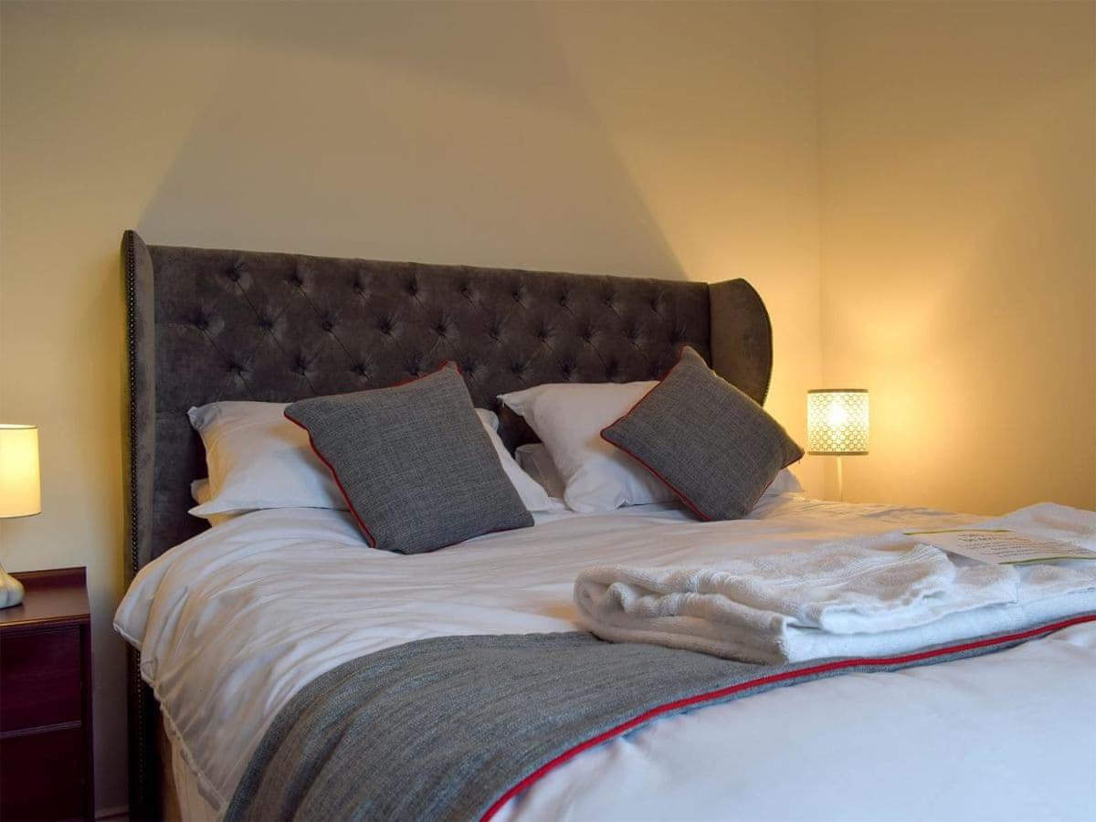 Courtyard Holiday Apartments Inverkeithing Kültér fotó